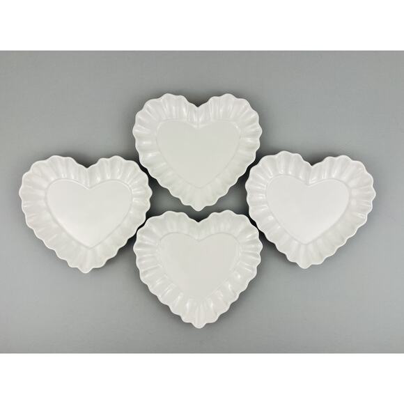 Pottery Barn Heirloom Scalloped Heart Plates Appetizer Set 4 Stoneware Dishes - Picture 1 of 7